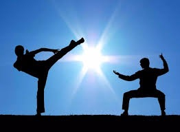 [图]法甲-门德斯破门杜埃伤退 巴黎1-1洛里昂领跑